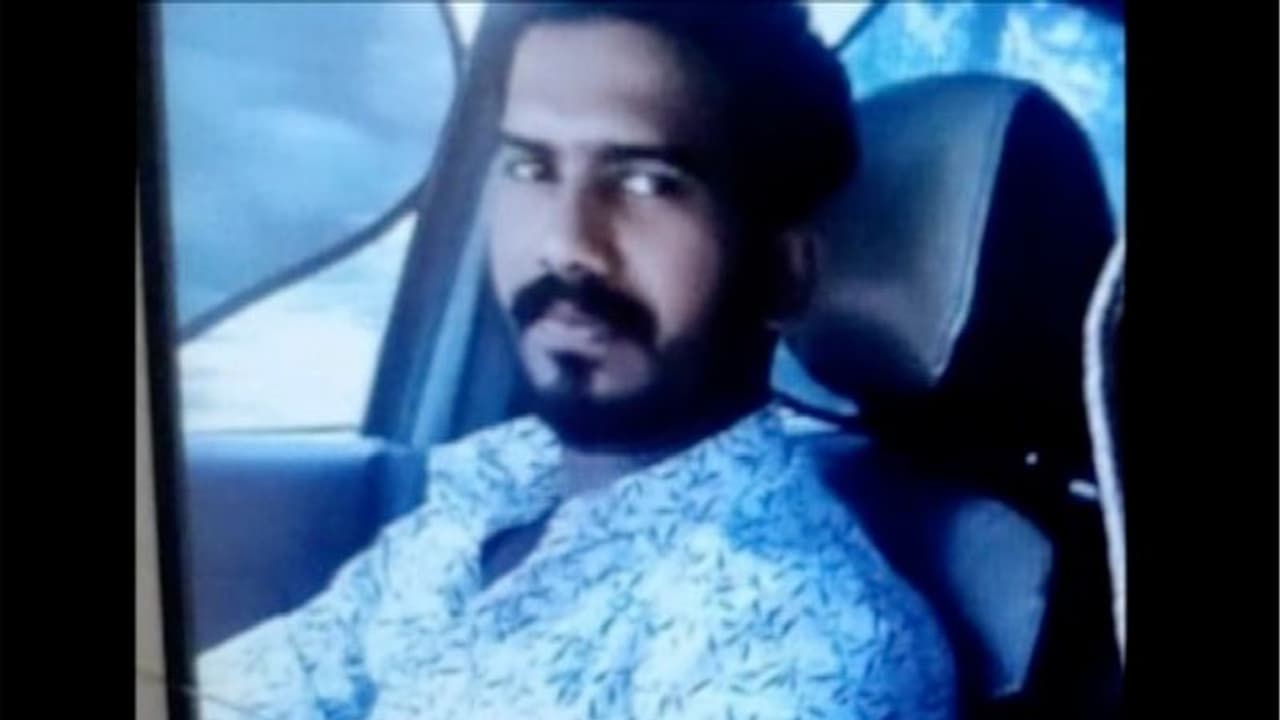 പതിനേഴുകാരിയെ മൂന്നു വര്ഷമായി പീഡിപ്പിച്ച യുവാവ് അറസ്റ്റില് പതിനേഴുകാരിയെ മൂന്നു വര്ഷമായി പീഡിപ്പിച്ച യുവാവ് അറസ്റ്റില്