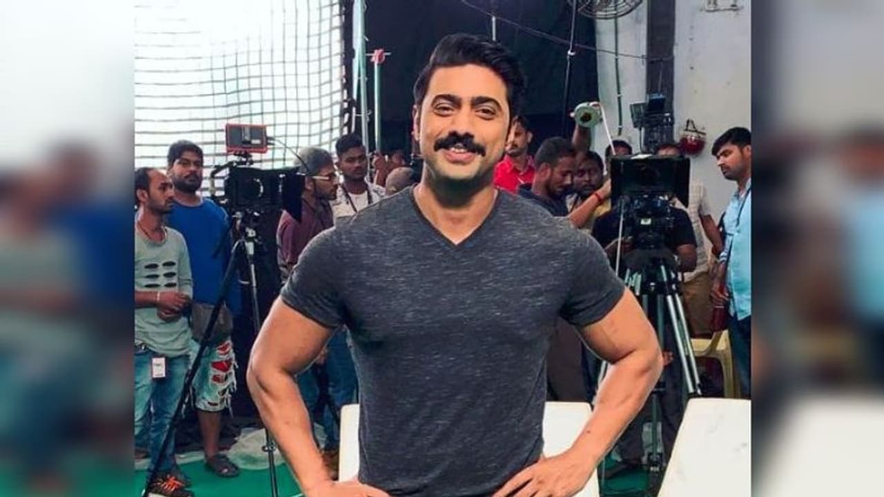 ফের বড় সাফল্য দেবের! টলি তারকারা শুভেচ্ছায় ভরালেন সুপারস্টারকে ফের বড় সাফল্য দেবের! টলি তারকারা শুভেচ্ছায় ভরালেন সুপারস্টারকে