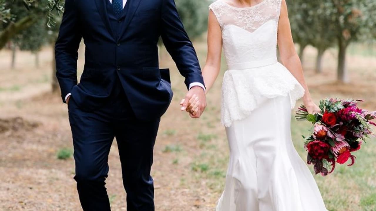 ప్రియుడిని దక్కించుకోవడానికి.. పెళ్లి నాటకం ఆడి.. ప్రియుడిని దక్కించుకోవడానికి.. పెళ్లి నాటకం ఆడి..