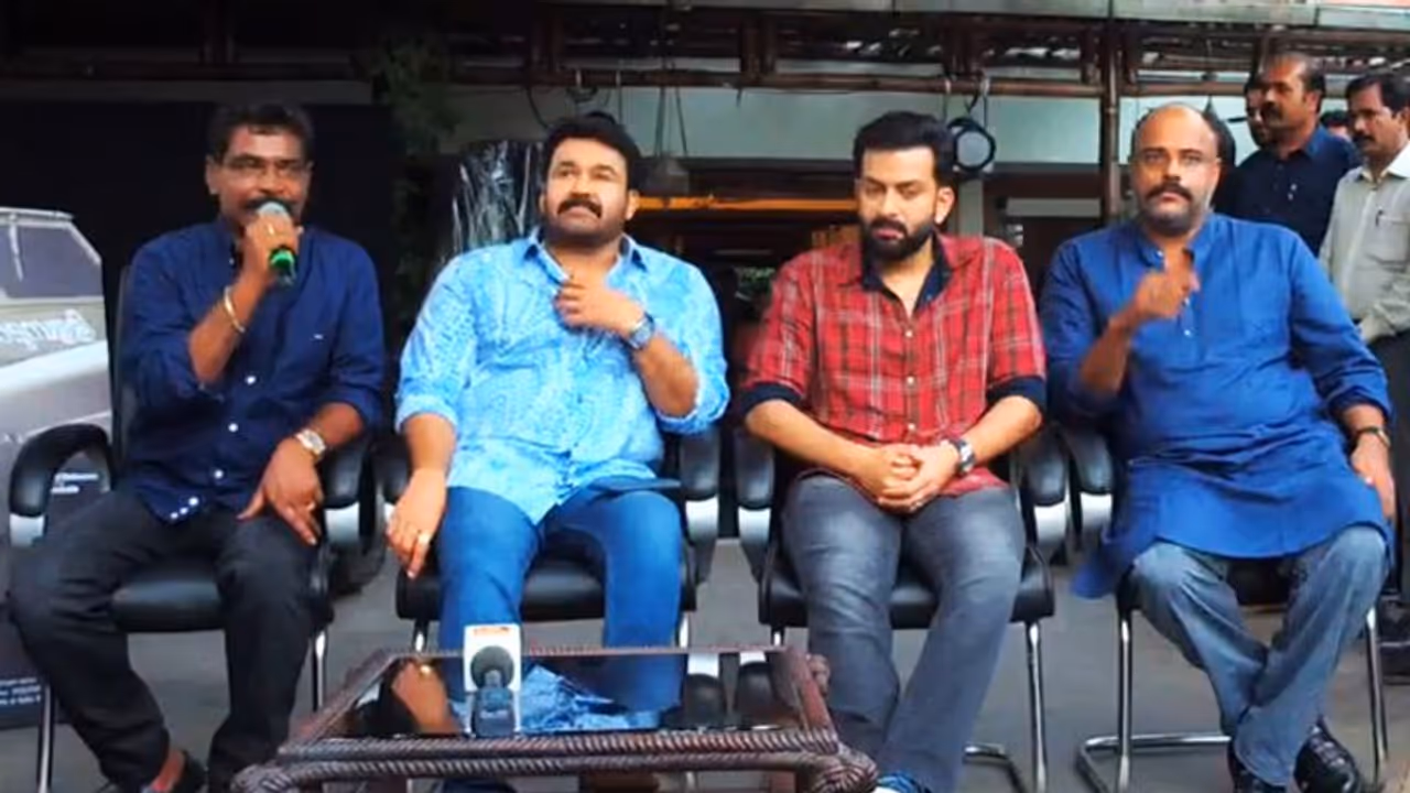 മോഹന്ലാല് ഇനി 'എമ്പുരാന്'; 'ലൂസിഫര് 2' പ്രഖ്യാപിച്ച് പൃഥ്വിരാജ് മോഹന്ലാല് ഇനി 'എമ്പുരാന്'; 'ലൂസിഫര് 2' പ്രഖ്യാപിച്ച് പൃഥ്വിരാജ്