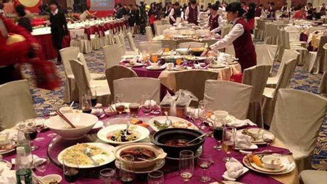 ഇനി വിവാഹസദ്യക്ക് പോകുമ്പോള് ഈ മനുഷ്യനെ ഓര്ക്കണേ... ഇനി വിവാഹസദ്യക്ക് പോകുമ്പോള് ഈ മനുഷ്യനെ ഓര്ക്കണേ...