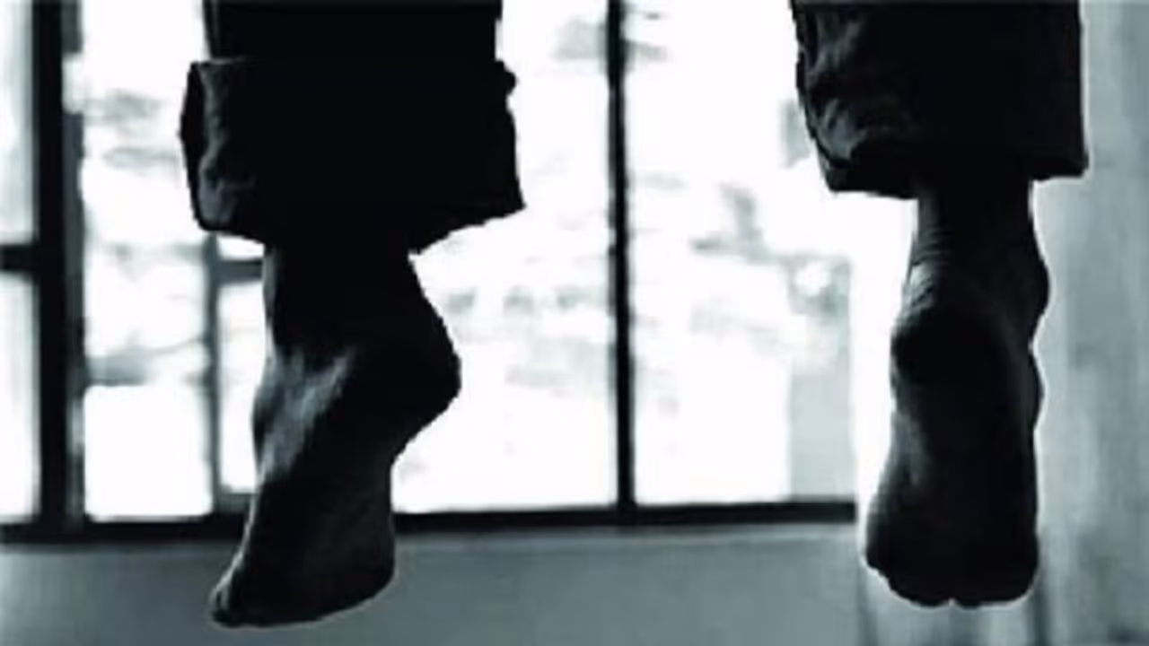 6 வருட காதல் மனைவி செய்த செயலால் விபரீத முடிவெடுத்த கணவர்!! 6 வருட காதல் மனைவி செய்த செயலால் விபரீத முடிவெடுத்த கணவர்!!