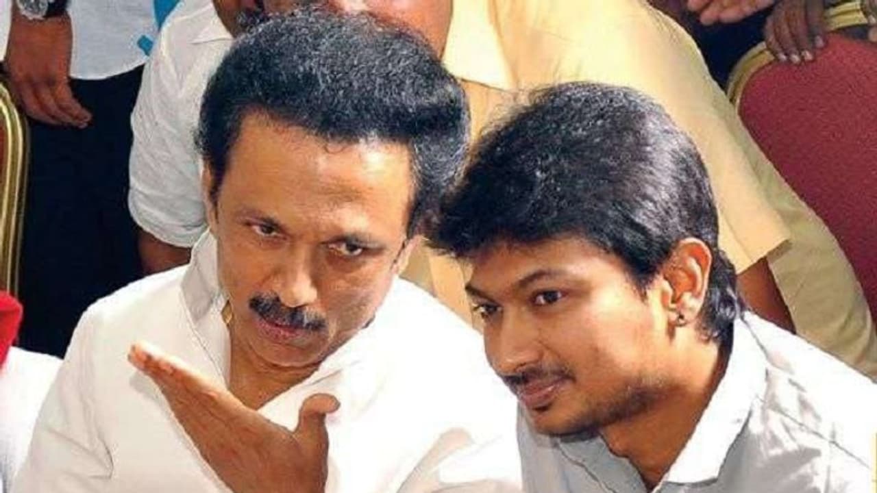 திமுக இளைஞரணி செயலாளராக பதவியேற்கப் போகும் உதயநிதி ஸ்டாலின் !! எப்போ தெரியுமா ? திமுக இளைஞரணி செயலாளராக பதவியேற்கப் போகும் உதயநிதி ஸ்டாலின் !! எப்போ தெரியுமா ?