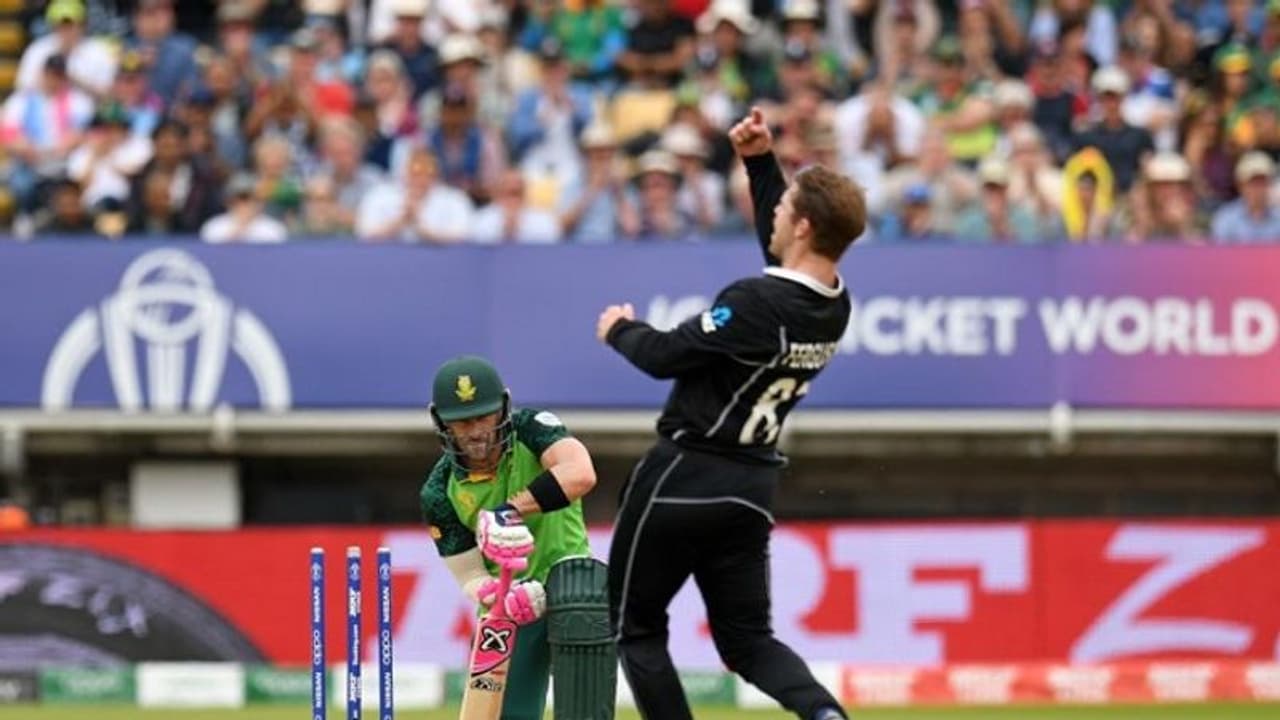 ವಿಶ್ವಕಪ್ 2019: ನ್ಯೂಜಿಲೆಂಡ್ಗೆ 242 ರನ್ ಟಾರ್ಗೆಟ್ ನೀಡಿದ ಸೌತ್ಆಫ್ರಿಕ! ವಿಶ್ವಕಪ್ 2019: ನ್ಯೂಜಿಲೆಂಡ್ಗೆ 242 ರನ್ ಟಾರ್ಗೆಟ್ ನೀಡಿದ ಸೌತ್ಆಫ್ರಿಕ!