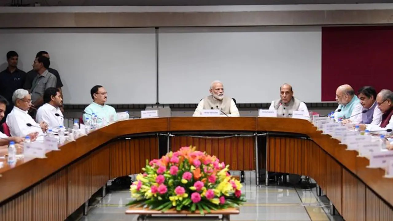पीएम मोदी की ‘एक देश, एक चुनाव’ पहल पर बन रही बात, समिति बनाएगी सरकार