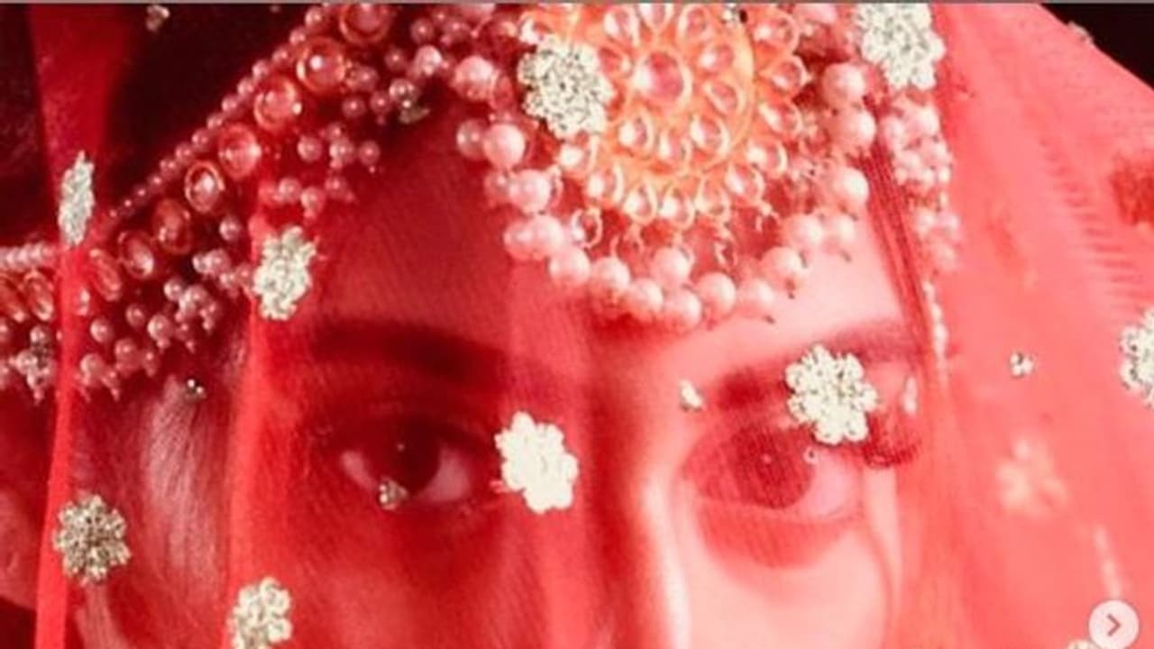 'সন্দেশখালিতে শান্তি'! এ কী বললেন বসিরহাটের তৃণমূল সাংসদ 'সন্দেশখালিতে শান্তি'! এ কী বললেন বসিরহাটের তৃণমূল সাংসদ