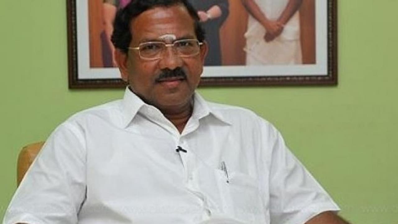 இந்தியா முழுவதும் தமிழை ஆட்சி மொழியாக்க வேண்டும் ! மாஃபா பாண்டியராஜன் அதிரடி கோரிக்கை !! இந்தியா முழுவதும் தமிழை ஆட்சி மொழியாக்க வேண்டும் ! மாஃபா பாண்டியராஜன் அதிரடி கோரிக்கை !!