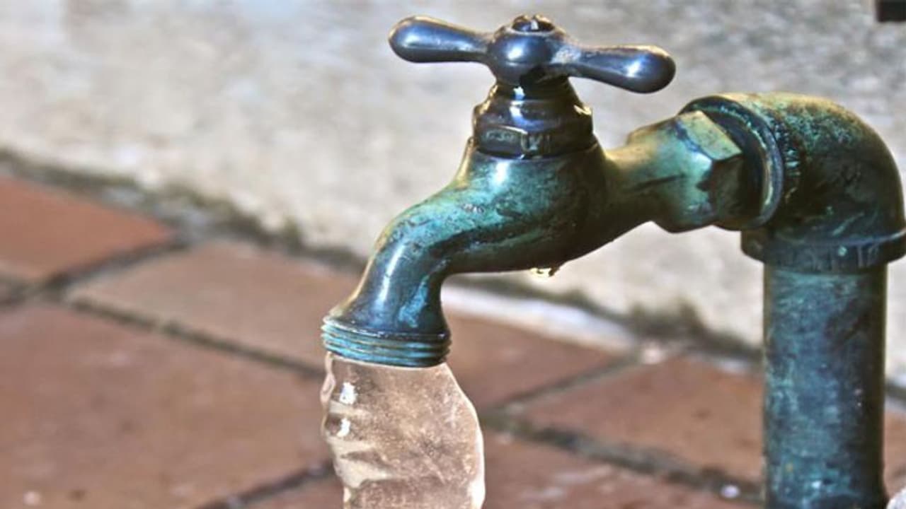 പൈപ്പിലെ ചോര്‍ച്ച കൊണ്ടുള്ള കനത്ത വാട്ടര്‍ബില്ലിന് ആശ്വാസം,ഗാർഹികഉപഭോക്താക്കൾക്കുള്ള ചോർച്ചാആനുകൂല്യം പുതുക്കി