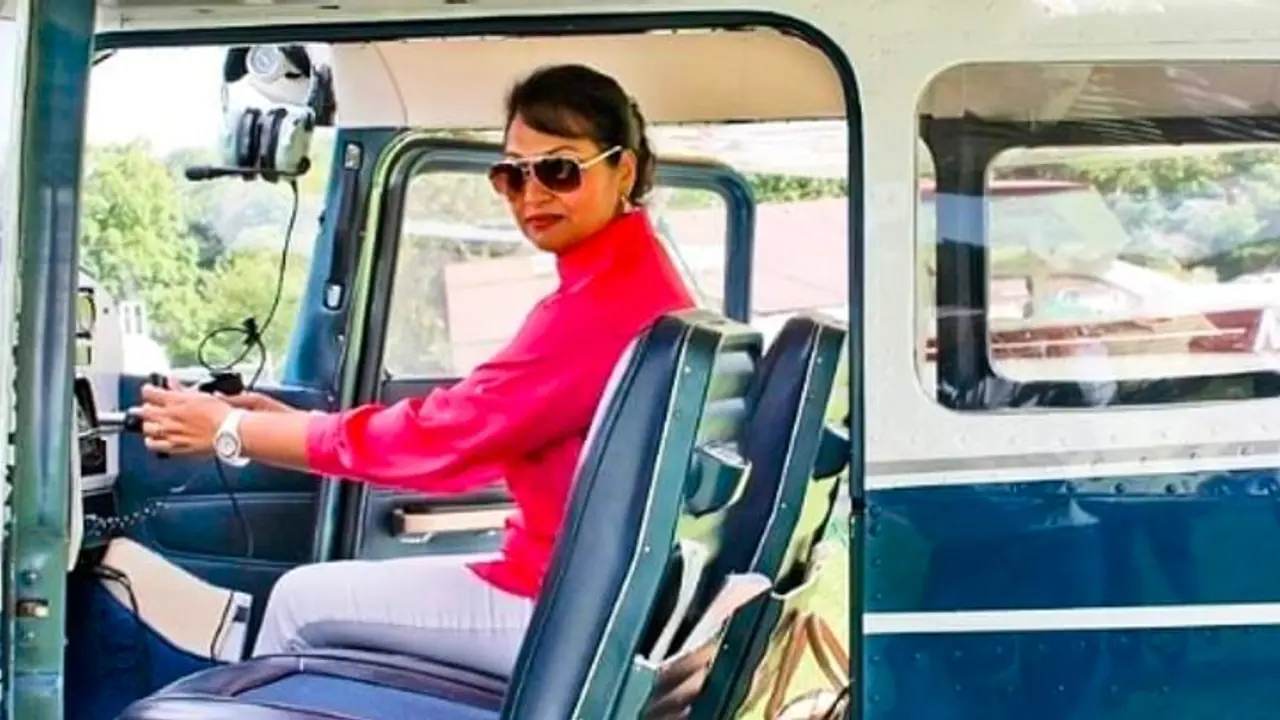 விமானம் ஓட்ட லைசென்ஸ் பெற்ற ரஜினி கமல் பட ஹீரோயின்! விமானம் ஓட்ட லைசென்ஸ் பெற்ற ரஜினி கமல் பட ஹீரோயின்!