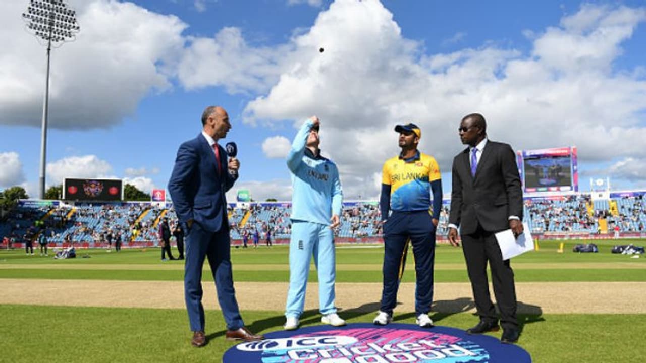 টসে জিতে আগে ব্যাট করছে শ্রীলঙ্কা! ইংল্যান্ড দলে এদিনও নেই রয় টসে জিতে আগে ব্যাট করছে শ্রীলঙ্কা! ইংল্যান্ড দলে এদিনও নেই রয়