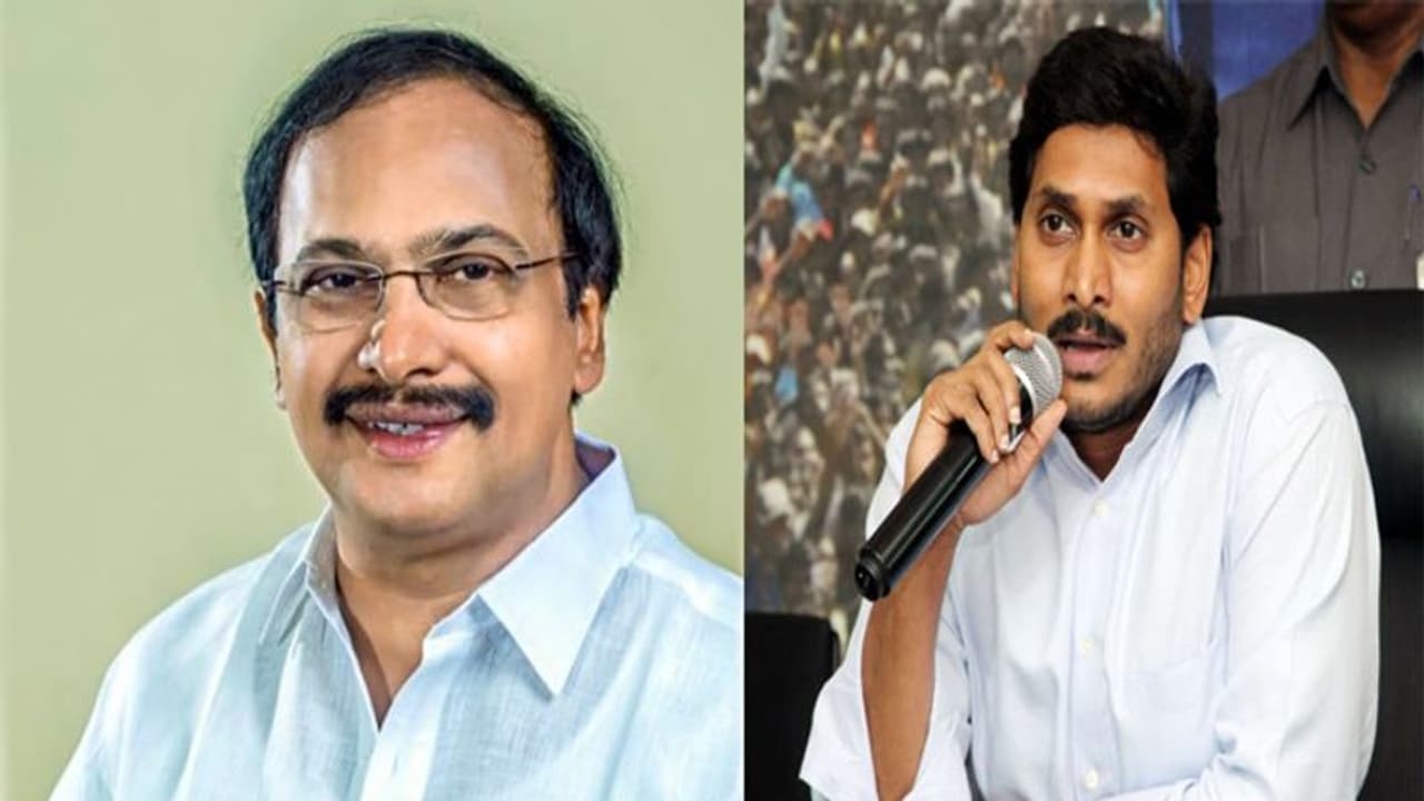 జగన్ మనుషులు అక్కడ భూములు కొన్నారు, అందుకే రాజధాని షిఫ్ట్ : టీడీపీ నేత వేదవ్యాస్ జగన్ మనుషులు అక్కడ భూములు కొన్నారు, అందుకే రాజధాని షిఫ్ట్ : టీడీపీ నేత వేదవ్యాస్