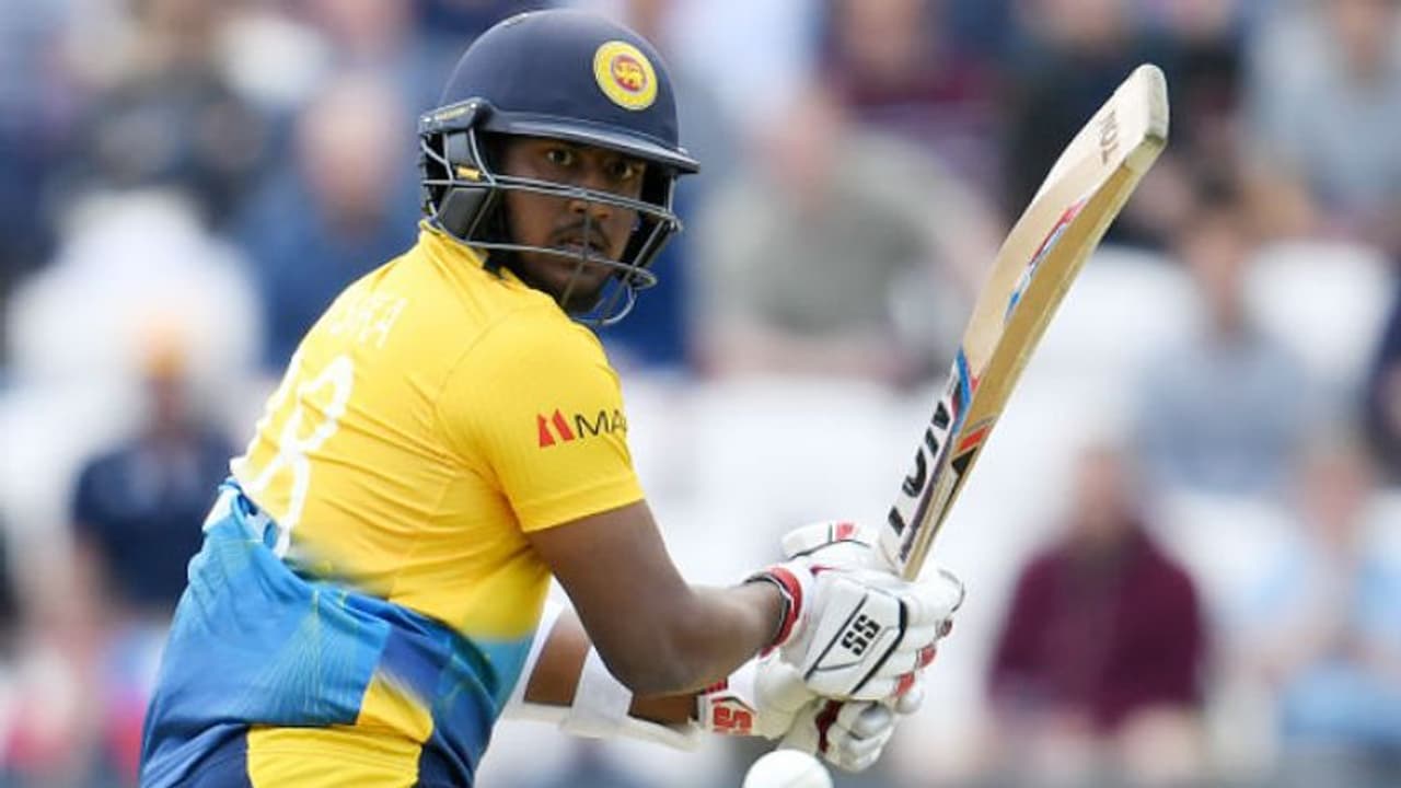 ম্যাড়মেড়ে ব্যাটিং, একমাত্র উজ্জ্বল ২১ বছরের তরুণ! প্রথম ইনিংসেই প্রায় খেল খতম ম্যাড়মেড়ে ব্যাটিং, একমাত্র উজ্জ্বল ২১ বছরের তরুণ! প্রথম ইনিংসেই প্রায় খেল খতম