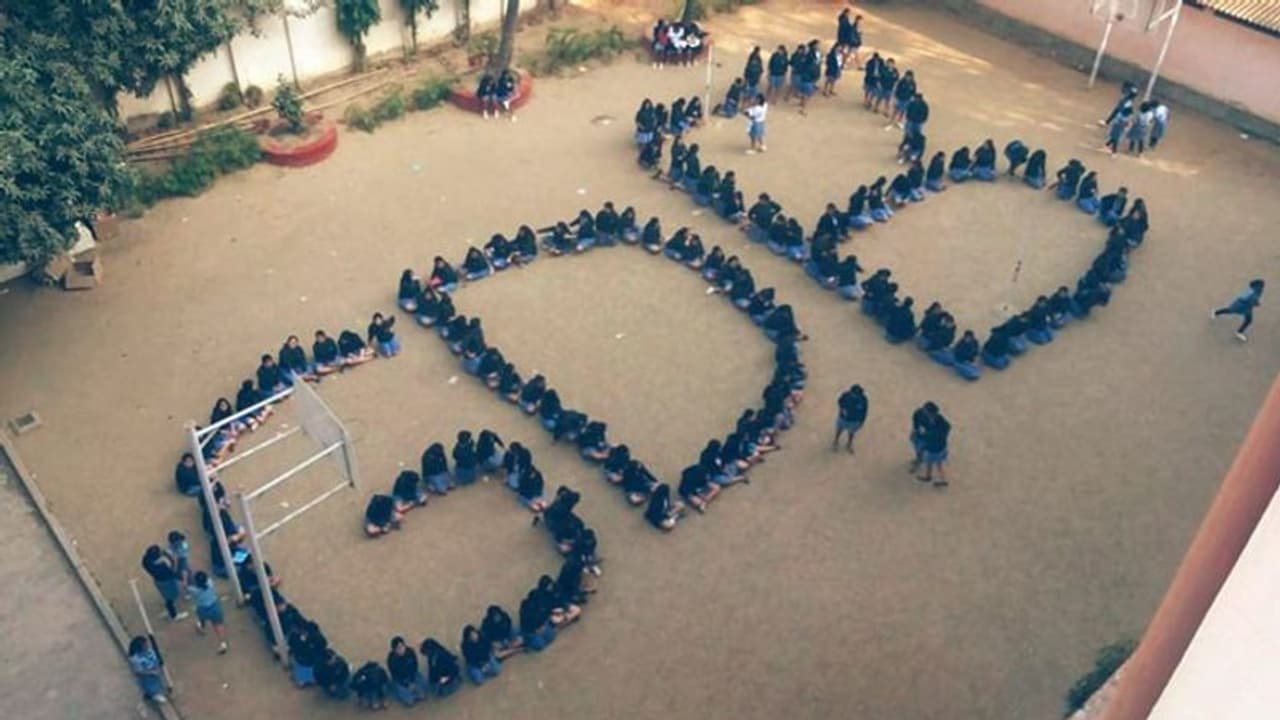 ৩৫ মিনিট ধরে বাথরুমে পড়ে ছাত্রী, গাফিলতি কি, প্রতিবাদে নামতে পারেন অভিভাবকরা ৩৫ মিনিট ধরে বাথরুমে পড়ে ছাত্রী, গাফিলতি কি, প্রতিবাদে নামতে পারেন অভিভাবকরা