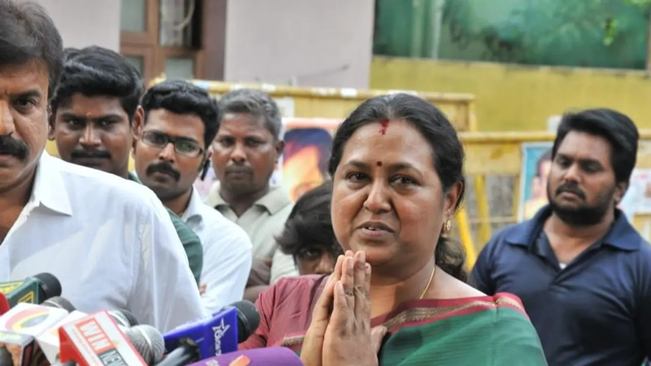 பேச்சில் தீப்பொறி.. தேமுதிக முக்கிய பிரமுகர் சாலை விபத்தில் உயிரிழப்பு.. நேரில் அஞ்சலி செலுத்திய பிரேமலதா..!