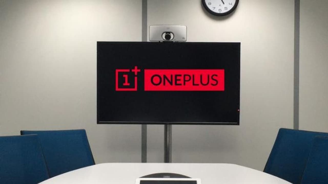 one plus tv: వన్ ప్లస్ టీవీలపై ఆఫర్.. ఆ బ్యాంక్ కార్డు ఉంటే రూ.7000 క్యాష్బ్యాక్ one plus tv: వన్ ప్లస్ టీవీలపై ఆఫర్.. ఆ బ్యాంక్ కార్డు ఉంటే రూ.7000 క్యాష్బ్యాక్