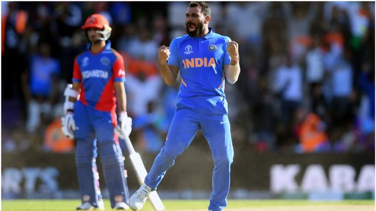 ಹ್ಯಾಟ್ರಿಕ್ ವಿಕೆಟ್ ಕಬಳಿಸಿ ದಾಖಲೆ ಬರೆದ ಮೊಹಮ್ಮದ್ ಶಮಿ!