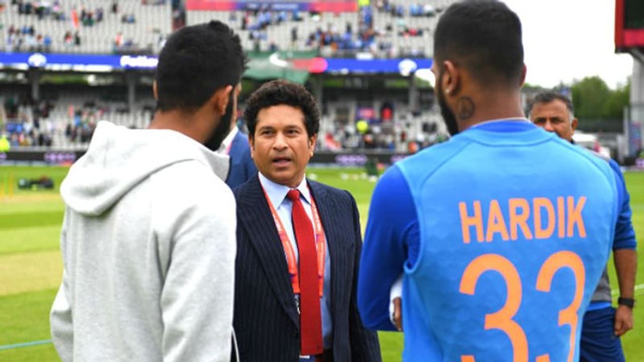 ভারতের ব্যাটিং এ অসন্তুষ্ট সচিন! নিশানায় দুই ব্যাটসম্যান ভারতের ব্যাটিং এ অসন্তুষ্ট সচিন! নিশানায় দুই ব্যাটসম্যান