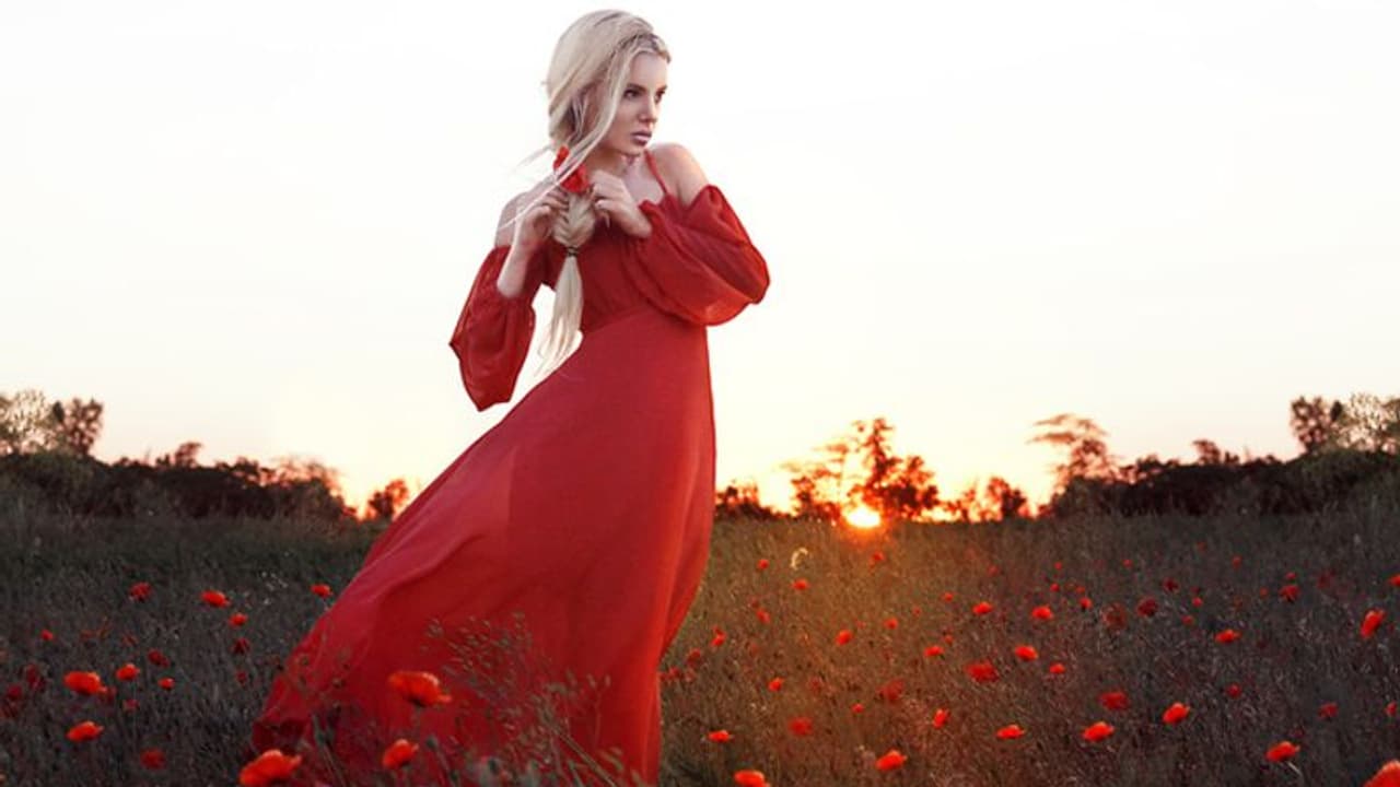 ചുവപ്പ് നിറമുള്ള വസ്ത്രം ധരിക്കാനാണോ നിങ്ങൾ ഇഷ്ടപ്പെടുന്നത്... ചുവപ്പ് നിറമുള്ള വസ്ത്രം ധരിക്കാനാണോ നിങ്ങൾ ഇഷ്ടപ്പെടുന്നത്...