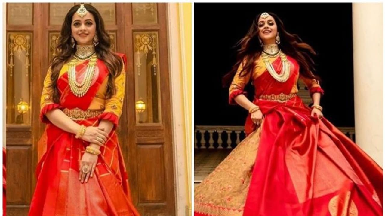 'ശരിക്കും രാജകുമാരിയെപ്പോലെ'; ചുവപ്പില് അതി സുന്ദരിയായി ഭാവന 'ശരിക്കും രാജകുമാരിയെപ്പോലെ'; ചുവപ്പില് അതി സുന്ദരിയായി ഭാവന