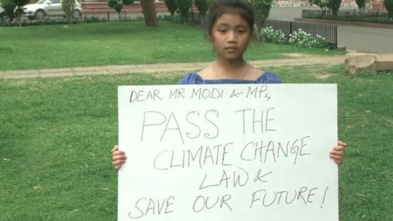 জলবায়ু পরিবর্তন সংক্রান্ত আইন পাশের জন্য প্রধানমন্ত্রীর কাছে আর্জি একরত্তির
