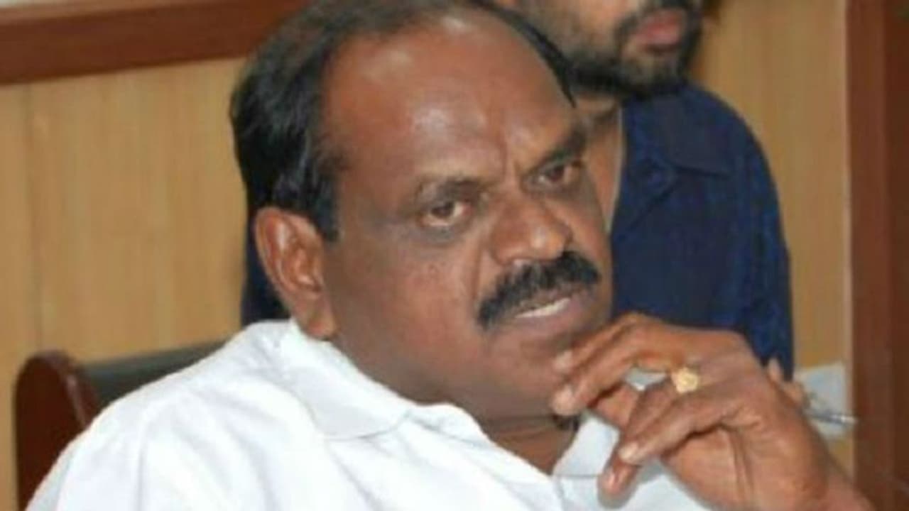 பொதுக்குழுவில் பங்கேற்க ஓபிஎஸ் தரப்பு முடிவு வைத்திலிங்கம் அதிரடி சரவெடி. பொதுக்குழுவில் பங்கேற்க ஓபிஎஸ் தரப்பு முடிவு வைத்திலிங்கம் அதிரடி சரவெடி.