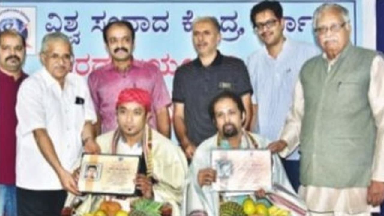 ಚಕ್ರತೀರ್ಥ, ಸಂತೋಷ್‌ಗೆ ತಿ.ತಾ.ಶರ್ಮ ನೆನಪಿನ ಪುರಸ್ಕಾರ