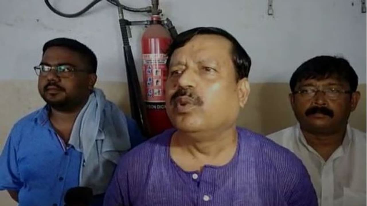 শালবনীতে আক্রান্ত সিপিএম প্রার্থী সুশাান্ত ঘোষ, গাড়ি ভাঙচুর, কাঠগড়ায় শাসক দল