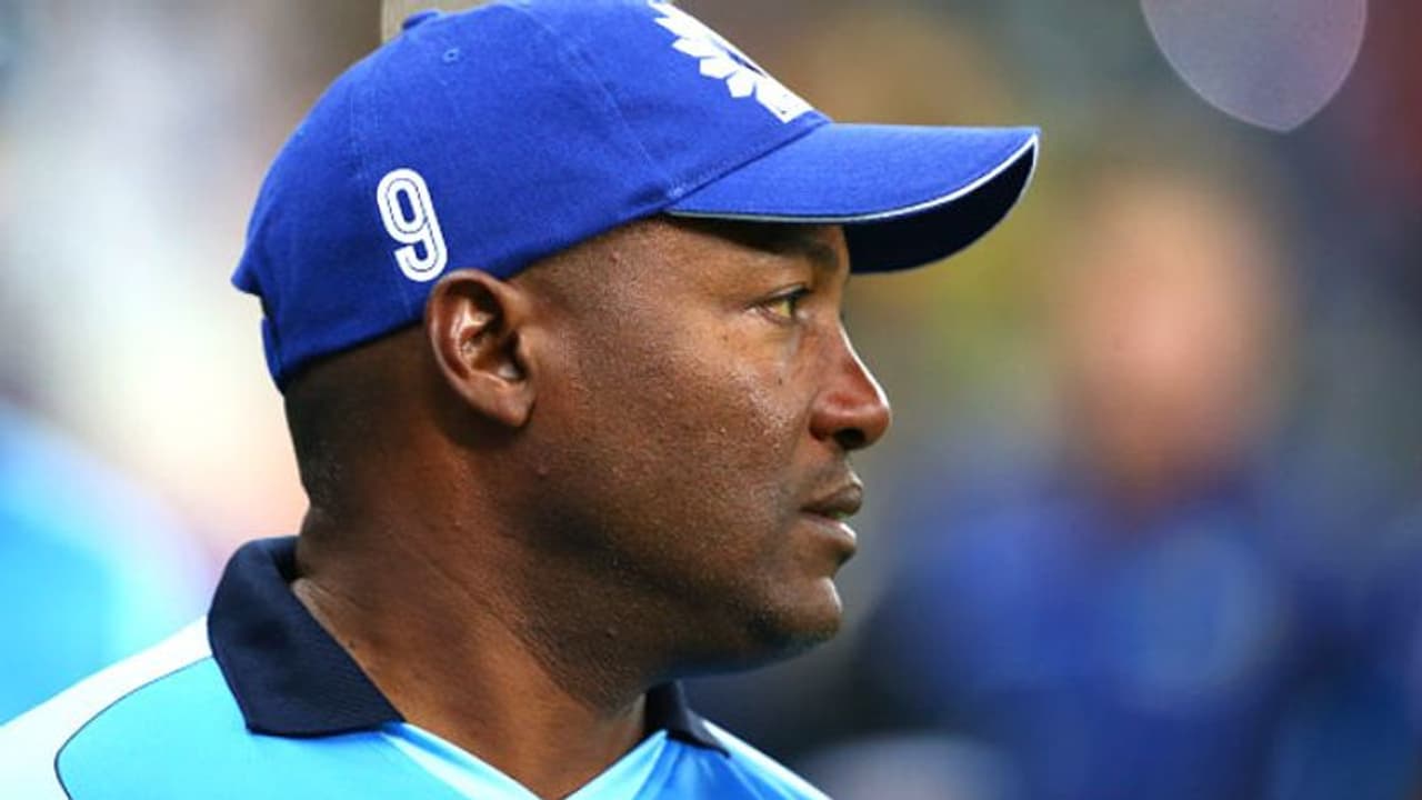 মুম্বইয়ে হঠাত অসুস্থ ব্রায়ান লারা! তড়িঘড়ি ভর্তি করা হল হাসপাতালে মুম্বইয়ে হঠাত অসুস্থ ব্রায়ান লারা! তড়িঘড়ি ভর্তি করা হল হাসপাতালে