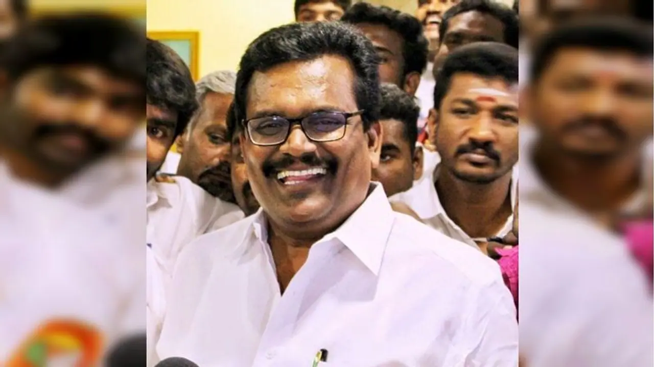 உதயநிதி அப்படியே முதலமைச்சராயிட்டாரா என்ன?: வேலையை காட்ட துவங்கிய தங்கத்தமிழ் செல்வன்! செம்ம ஷாக்கில் ஸ்டாலின். உதயநிதி அப்படியே முதலமைச்சராயிட்டாரா என்ன?: வேலையை காட்ட துவங்கிய தங்கத்தமிழ் செல்வன்! செம்ம ஷாக்கில் ஸ்டாலின்.