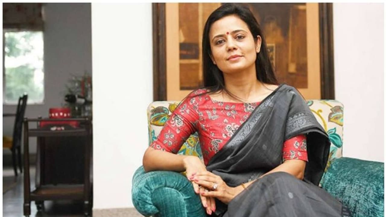 মহুয়া মৈত্র মোটেই তাঁর লেখা নকল করেননি, বার্তা খোদ মার্কিন প্রতিবেদকের মহুয়া মৈত্র মোটেই তাঁর লেখা নকল করেননি, বার্তা খোদ মার্কিন প্রতিবেদকের