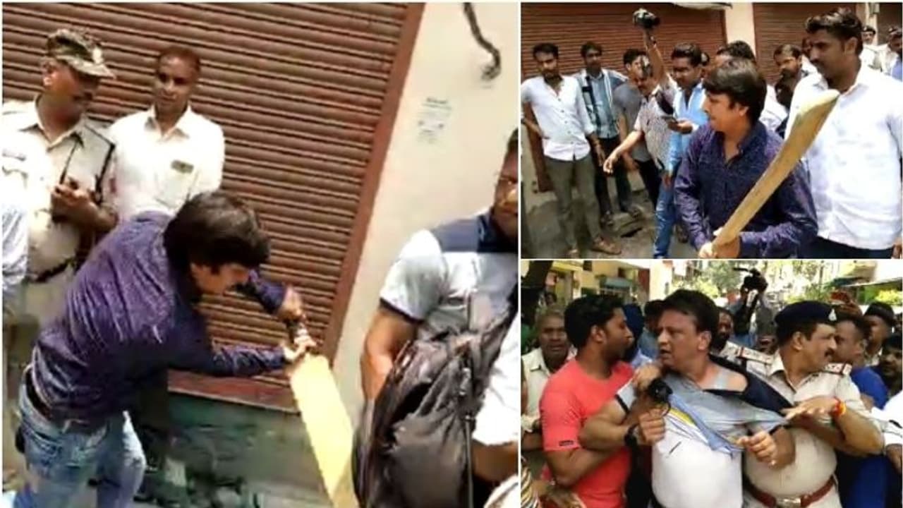 ಜೈಲಿನಿಂದ ಬಿಜೆಪಿ ಶಾಸಕ ಬಿಡುಗಡೆ : ಬೆಂಬಲಿಗರ ಭವ್ಯ ಸ್ವಾಗತ ಜೈಲಿನಿಂದ ಬಿಜೆಪಿ ಶಾಸಕ ಬಿಡುಗಡೆ : ಬೆಂಬಲಿಗರ ಭವ್ಯ ಸ್ವಾಗತ