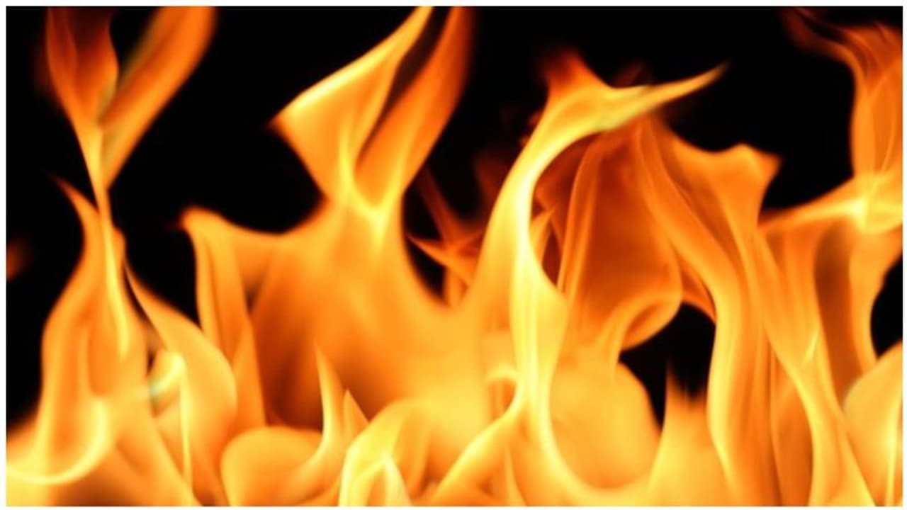 అత్తారింట్లో వేధింపులు తాళలేక... పుట్టింటికి వచ్చి మరీ.. అత్తారింట్లో వేధింపులు తాళలేక... పుట్టింటికి వచ్చి మరీ..