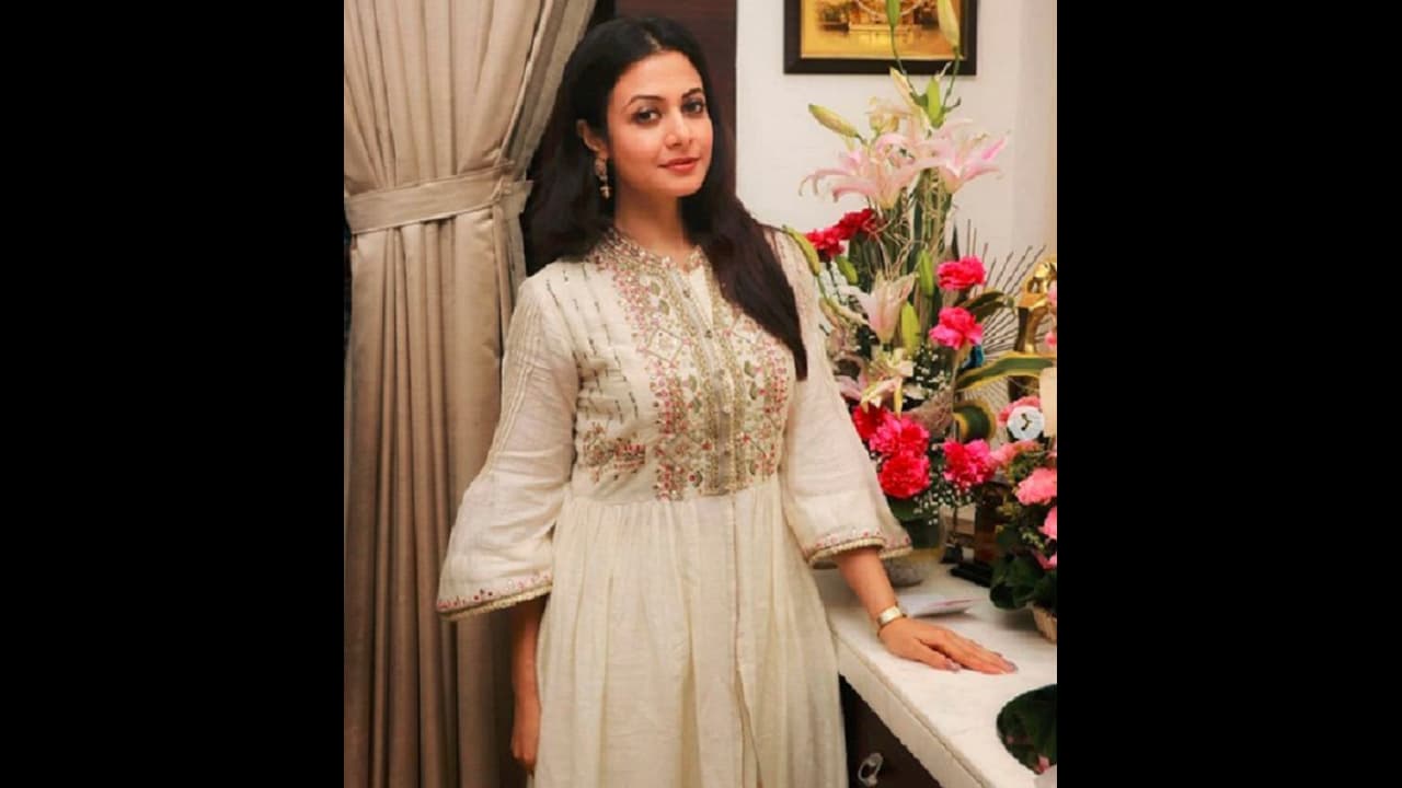 মিতিন মাসি র একগুচ্ছ লুক সোশ্যাল মিডিয়ায় শেয়ার করলেন কোয়েল মল্লিক