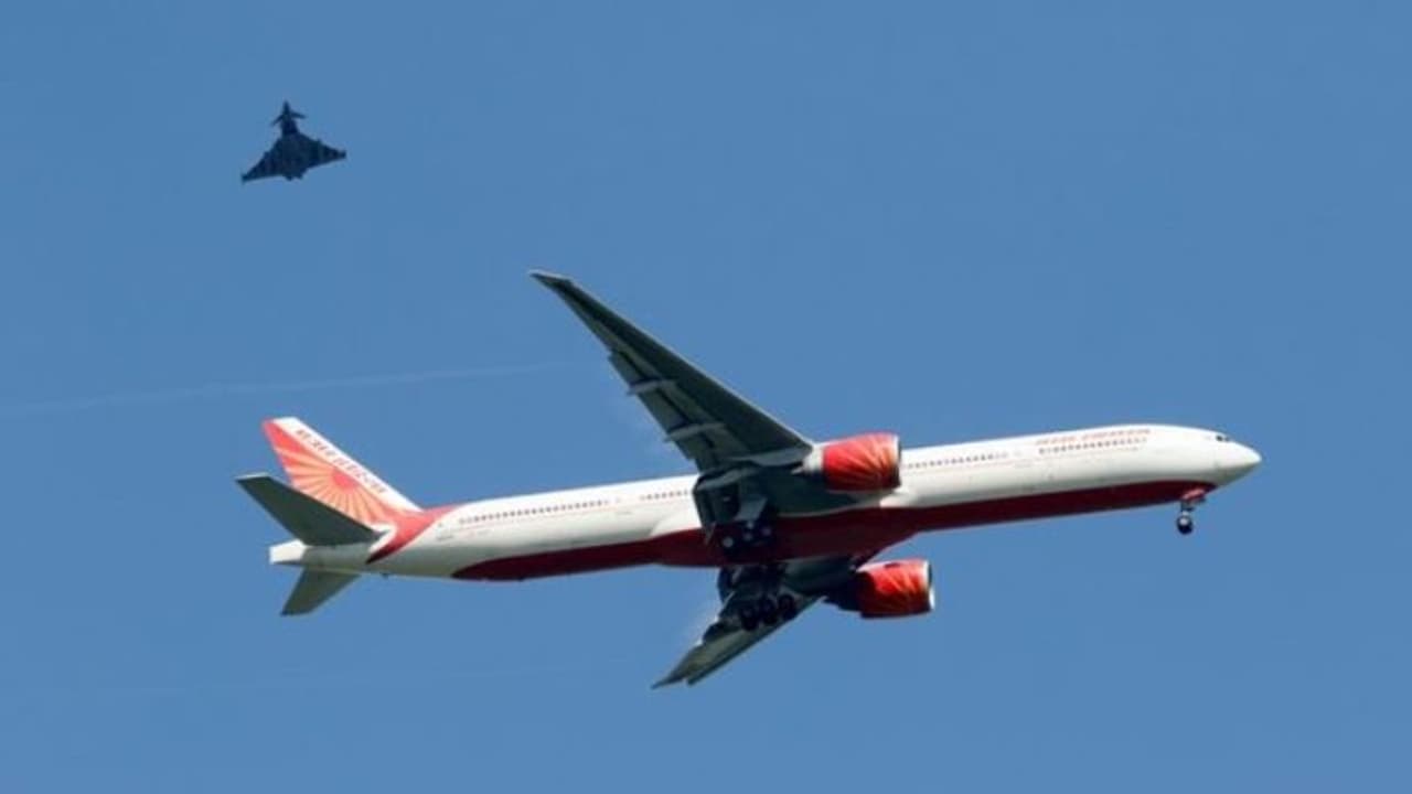 എയര് ഇന്ത്യ സ്വകാര്യവത്കരണ നടപടികള് ഉടന് പൂര്ത്തിയാക്കുമെന്ന് കേന്ദ്രമന്ത്രി എയര് ഇന്ത്യ സ്വകാര്യവത്കരണ നടപടികള് ഉടന് പൂര്ത്തിയാക്കുമെന്ന് കേന്ദ്രമന്ത്രി