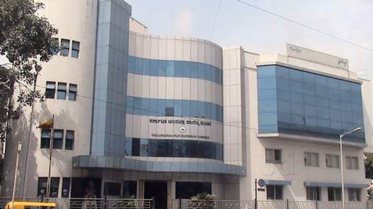 ಕರ್ನಾಟಕ ಫಿಲಂ ಚೇಂಬರ್ ಅಧ್ಯಕ್ಷರಾಗಿ ಎನ್ ಎಮ್ ಸುರೇಶ್ ಆಯ್ಕೆ