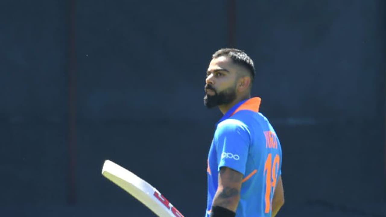 আরও এক স্বাভাবিক বিরাট দিন পিছনে পড়লেন সচিন লারা সৌরভ দ্রাবিড়রা আরও এক স্বাভাবিক বিরাট দিন পিছনে পড়লেন সচিন লারা সৌরভ দ্রাবিড়রা