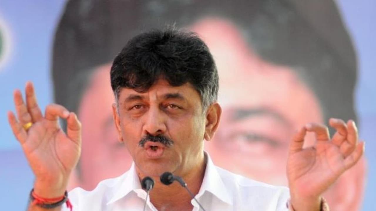 உத்தரப்பிரதேச மாநிலம் யோகி ஆதித்யநாத்தின் சொந்த சொத்து அல்ல..!! எகிறி அடித்த கர்நாடக காங்கிரஸ் தலைவர்..!! உத்தரப்பிரதேச மாநிலம் யோகி ஆதித்யநாத்தின் சொந்த சொத்து அல்ல..!! எகிறி அடித்த கர்நாடக காங்கிரஸ் தலைவர்..!!