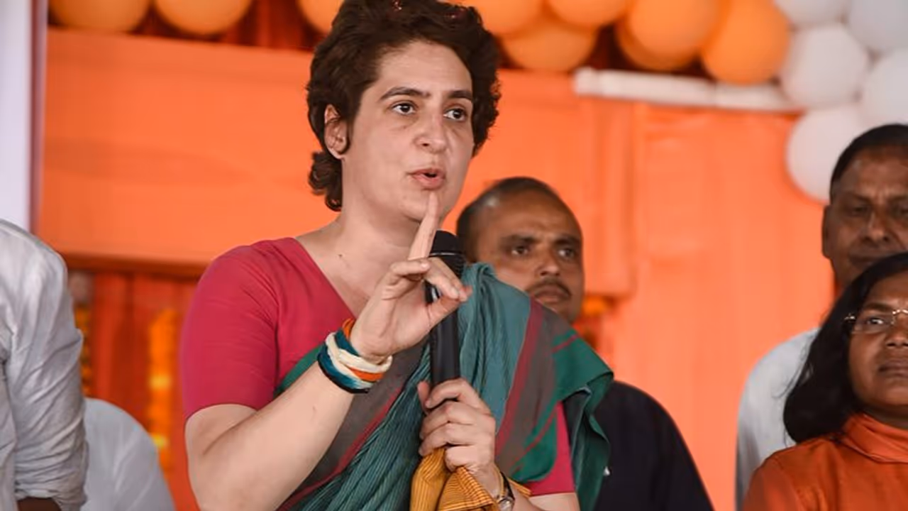 राहुल के इस्तीफे के बीच कांग्रेस में उठने लगी है प्रियंका को कमान सौंपने की मांग राहुल के इस्तीफे के बीच कांग्रेस में उठने लगी है प्रियंका को कमान सौंपने की मांग