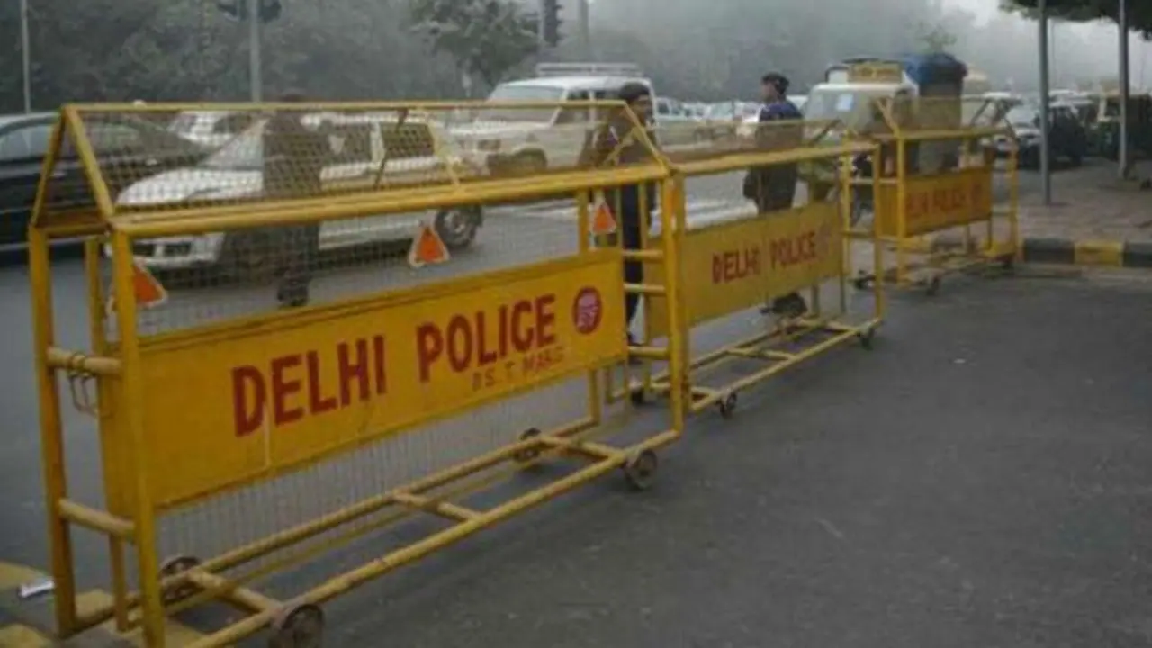जैश के 3 से 4 आत्मघाती आतंकी  दिल्ली में घुसे, कई जगह छापेमारी में 2 संदिग्ध गिरफ्तार