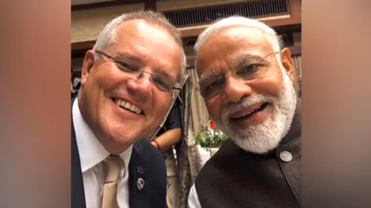 'মোদী খুবই ভাল মানুষ', তাঁর সঙ্গে সেলফি তুলে বন্ধুত্বযাপন অস্ট্রেলিয়ার প্রধানমন্ত্রীর 'মোদী খুবই ভাল মানুষ', তাঁর সঙ্গে সেলফি তুলে বন্ধুত্বযাপন অস্ট্রেলিয়ার প্রধানমন্ত্রীর