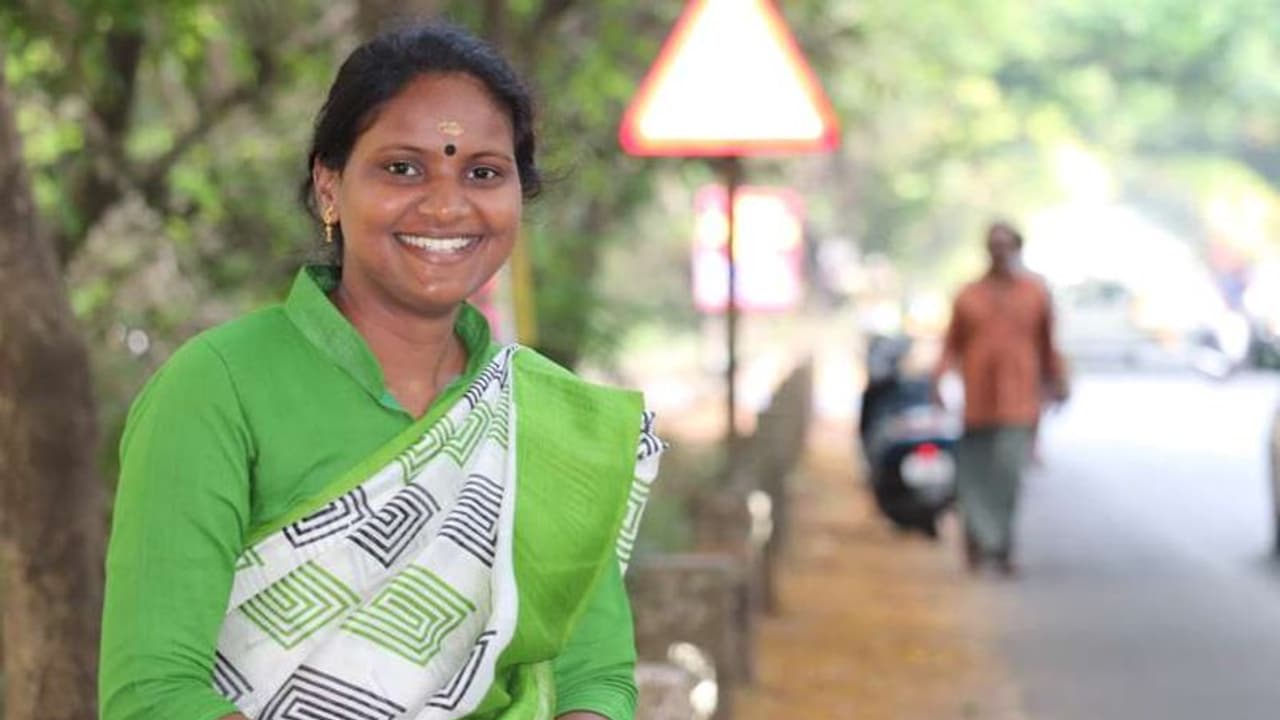 പ്രളയമാണ്... പാട്ട് പാടാന്‍ പറയരുതേയെന്ന് രമ്യ; ഒടുവില്‍ രണ്ട് പാട്ട് പാടി വീഡിയോ