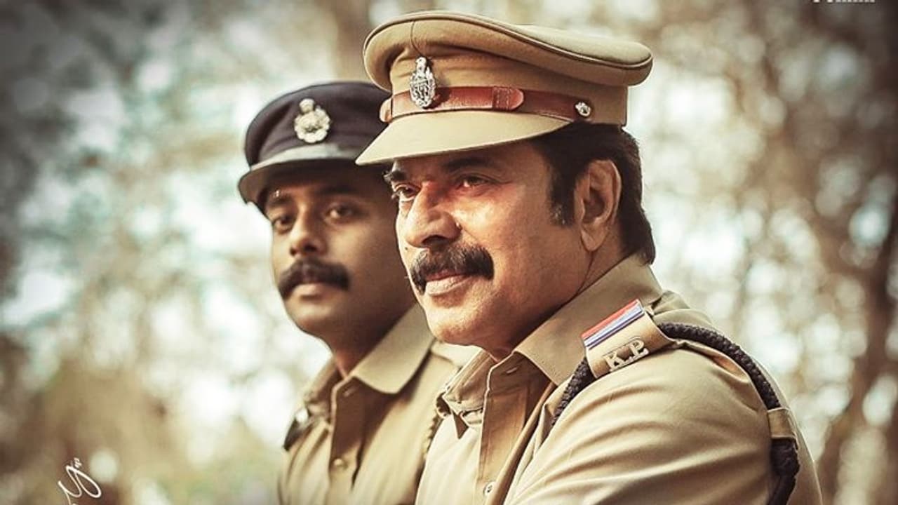 121 റിലീസ് കേന്ദ്രങ്ങളില് മൂന്നാം വാരത്തിലേക്ക്; വിജയചിത്രങ്ങളുടെ നിരയിലേക്ക് 'ഉണ്ട' 121 റിലീസ് കേന്ദ്രങ്ങളില് മൂന്നാം വാരത്തിലേക്ക്; വിജയചിത്രങ്ങളുടെ നിരയിലേക്ക് 'ഉണ്ട'