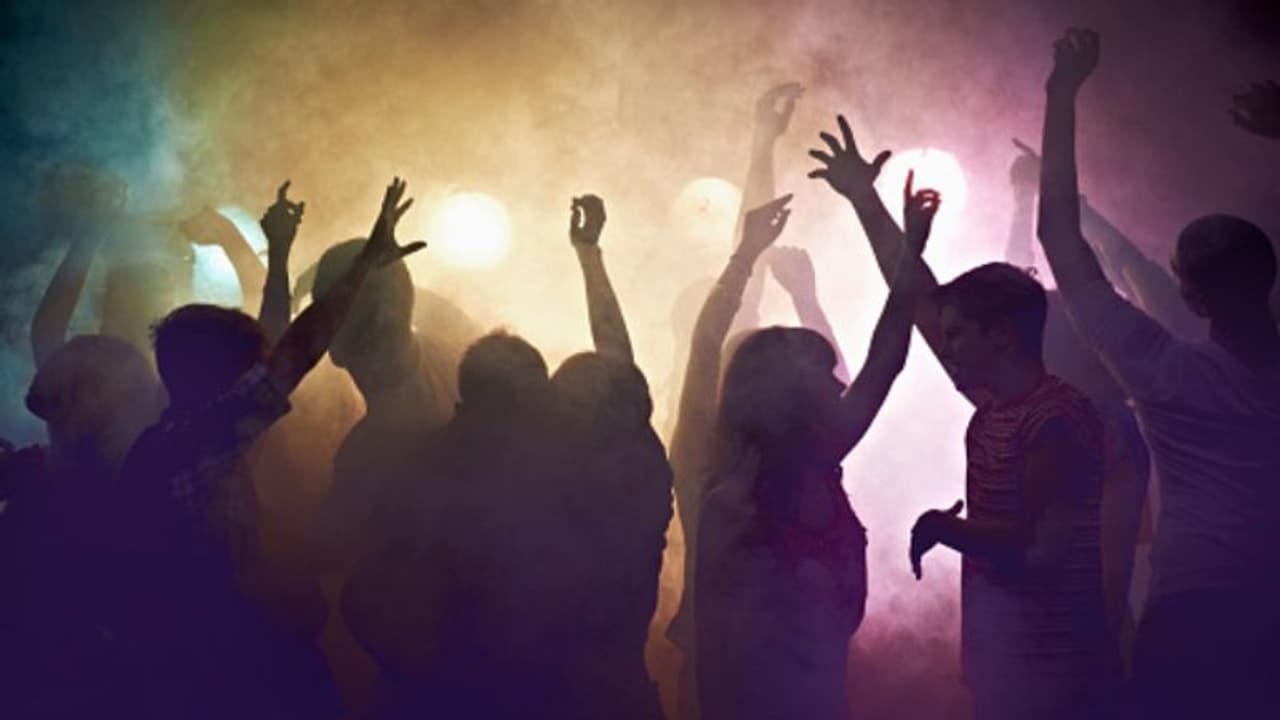 ಬೆಂಗಳೂರಿನಲ್ಲಿ ಅನಧಿಕೃತ ಪಬ್, ಬಾರ್ ಗಳೇ ಹೆಚ್ಚು !