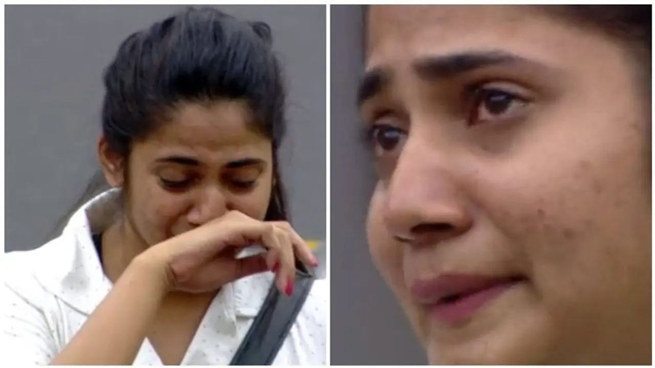 தற்கொலை செய்து கொண்ட அக்கா! கதறி அழுத லாஸ்லியா! வாழ்க்கையில் நடந்த துயர சம்பவம்! தற்கொலை செய்து கொண்ட அக்கா! கதறி அழுத லாஸ்லியா! வாழ்க்கையில் நடந்த துயர சம்பவம்!