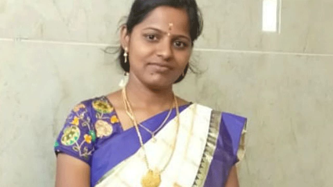 மருத்துவமனையில் தவறான சிகிச்சை... வலிப்பு ஏற்பட்டு நிறைமாத கர்ப்பிணி உயிரிழப்பு..! மருத்துவமனையில் தவறான சிகிச்சை... வலிப்பு ஏற்பட்டு நிறைமாத கர்ப்பிணி உயிரிழப்பு..!