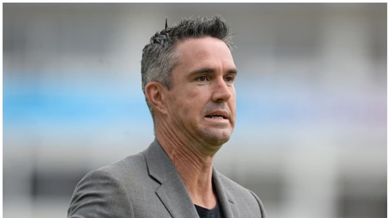 'ഒട്ടകത്തെ കെട്ടിക്കോ'... ചുവടുവെച്ച് പീറ്റേഴ്സണ്‍; വീഡിയോ പങ്കുവെച്ച് എ ആര്‍ റഹ്മാന്‍