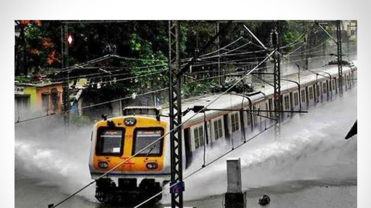 തകർന്നത് 107 വർഷം പഴക്കമുള്ള റെക്കോഡ്, കാലവർഷം നേരത്തെയെത്തിയത് 35 വർഷത്തിനിടെ, മുംബൈയിലും കനത്തമഴ തകർന്നത് 107 വർഷം പഴക്കമുള്ള റെക്കോഡ്, കാലവർഷം നേരത്തെയെത്തിയത് 35 വർഷത്തിനിടെ, മുംബൈയിലും കനത്തമഴ