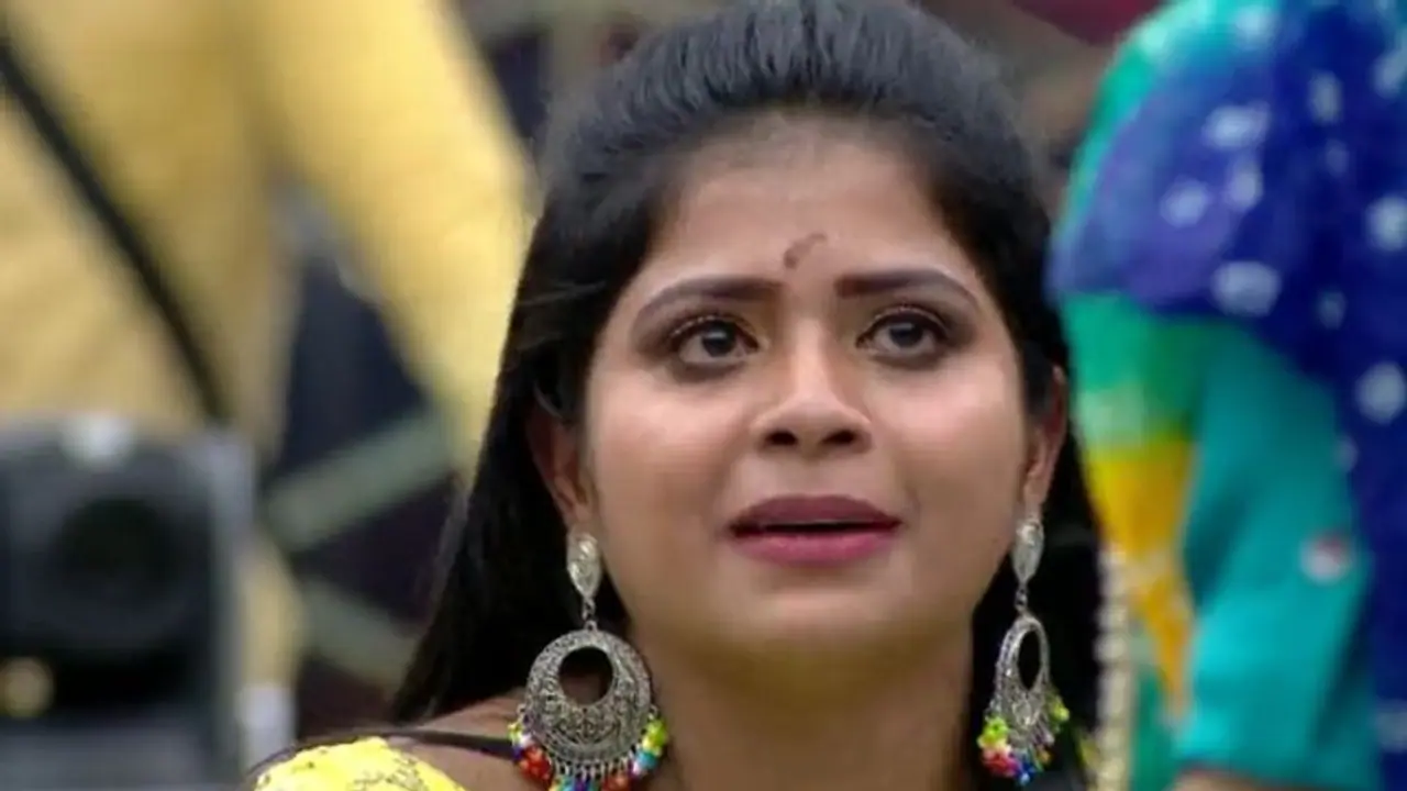 பிக்பாஸ் வீட்டில் இருந்து வெளியேறிய மதுமிதாவின் நிலை என்ன? உண்மையை கூறி கண்கலங்கிய பிரபலம்! பிக்பாஸ் வீட்டில் இருந்து வெளியேறிய மதுமிதாவின் நிலை என்ன? உண்மையை கூறி கண்கலங்கிய பிரபலம்!