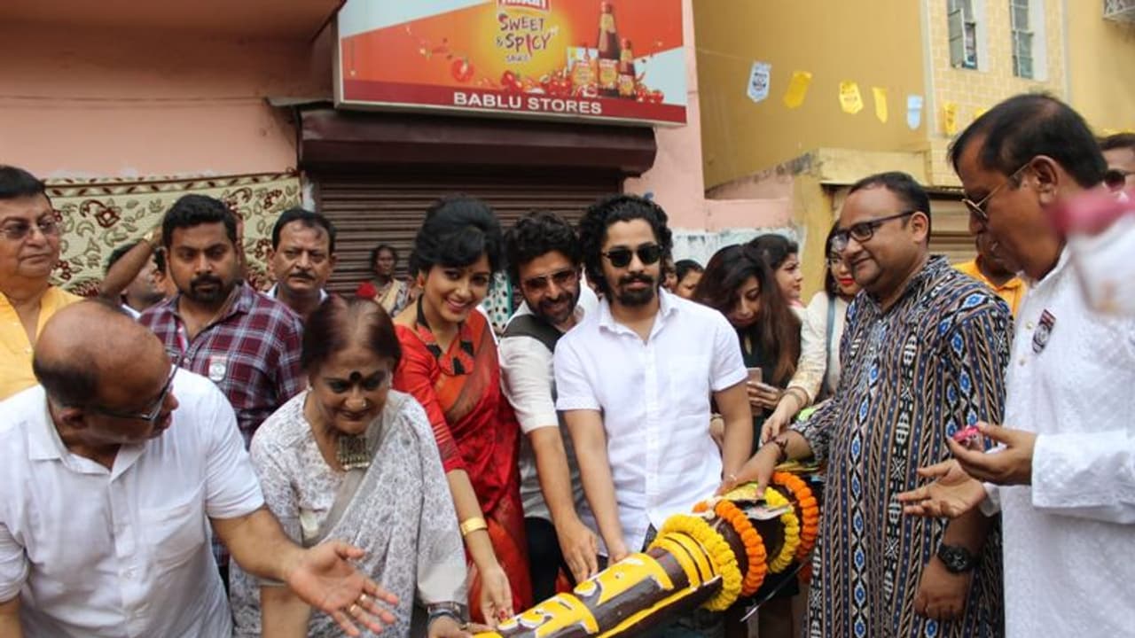 বেলেঘাটা সন্ধানী ক্লাবের পঞ্চাশ বছর পূর্তি, মহাসমারহে সাড়লেন খুঁটিপুজো বেলেঘাটা সন্ধানী ক্লাবের পঞ্চাশ বছর পূর্তি, মহাসমারহে সাড়লেন খুঁটিপুজো