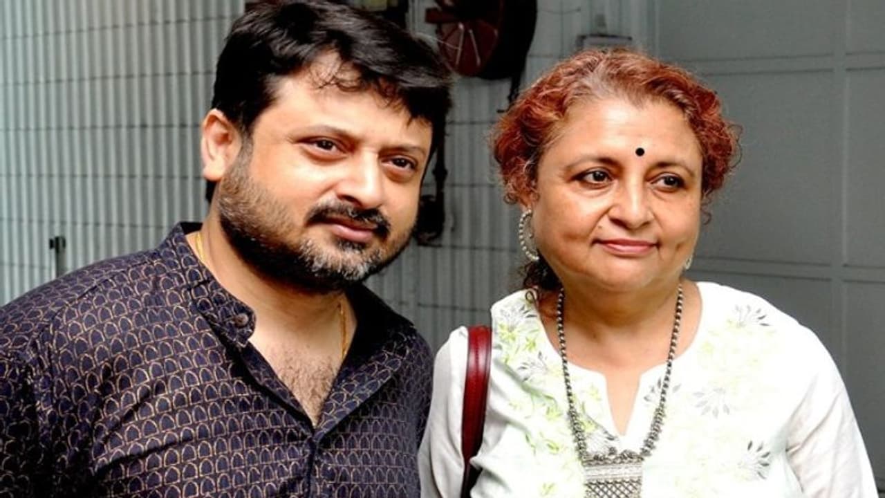 নিয়মের ঘেরাটোপে ফাঁসলেন শিবপ্রসাদ নন্দিতা! আইনি নোটিশ পাঠানো হল পরিচালক জুটিকে নিয়মের ঘেরাটোপে ফাঁসলেন শিবপ্রসাদ নন্দিতা! আইনি নোটিশ পাঠানো হল পরিচালক জুটিকে